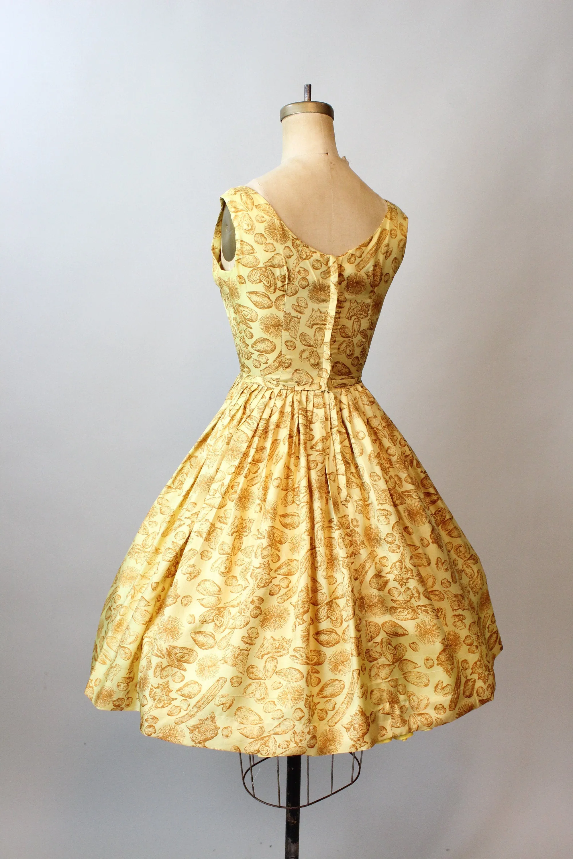 1950s L'Aiglon SEASHELL print dress xs | new spring summer