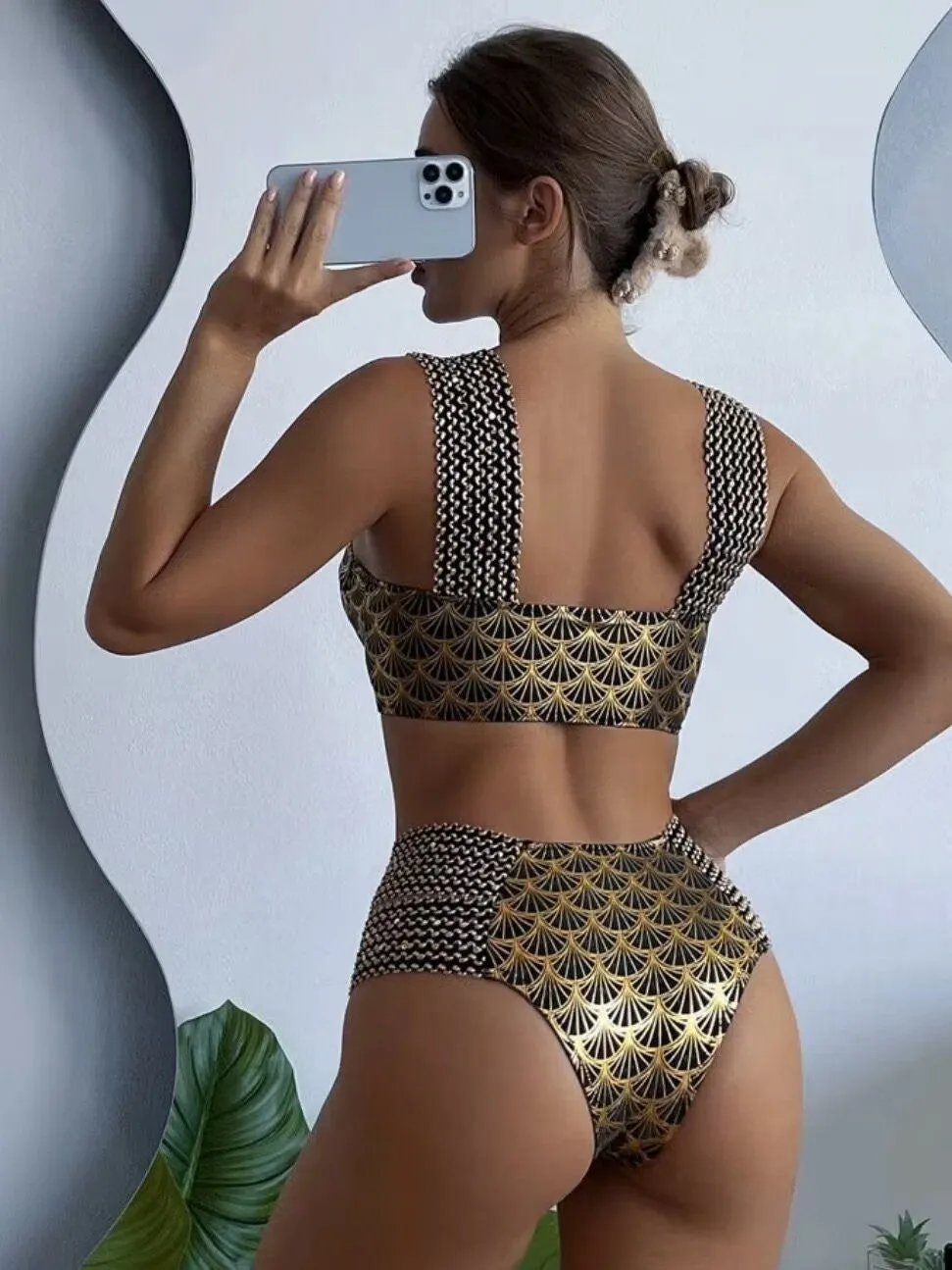 2023New Popular European and American Amazon Fashion Sexy High Waist Gilding Women's Seperated Swimwear Professional Wholesale