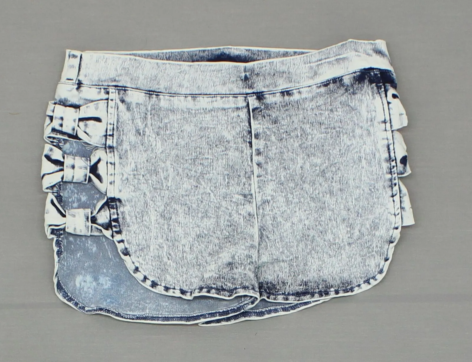 36 Point 5 Women's Bleach Wash Bow Side Denim Shorts