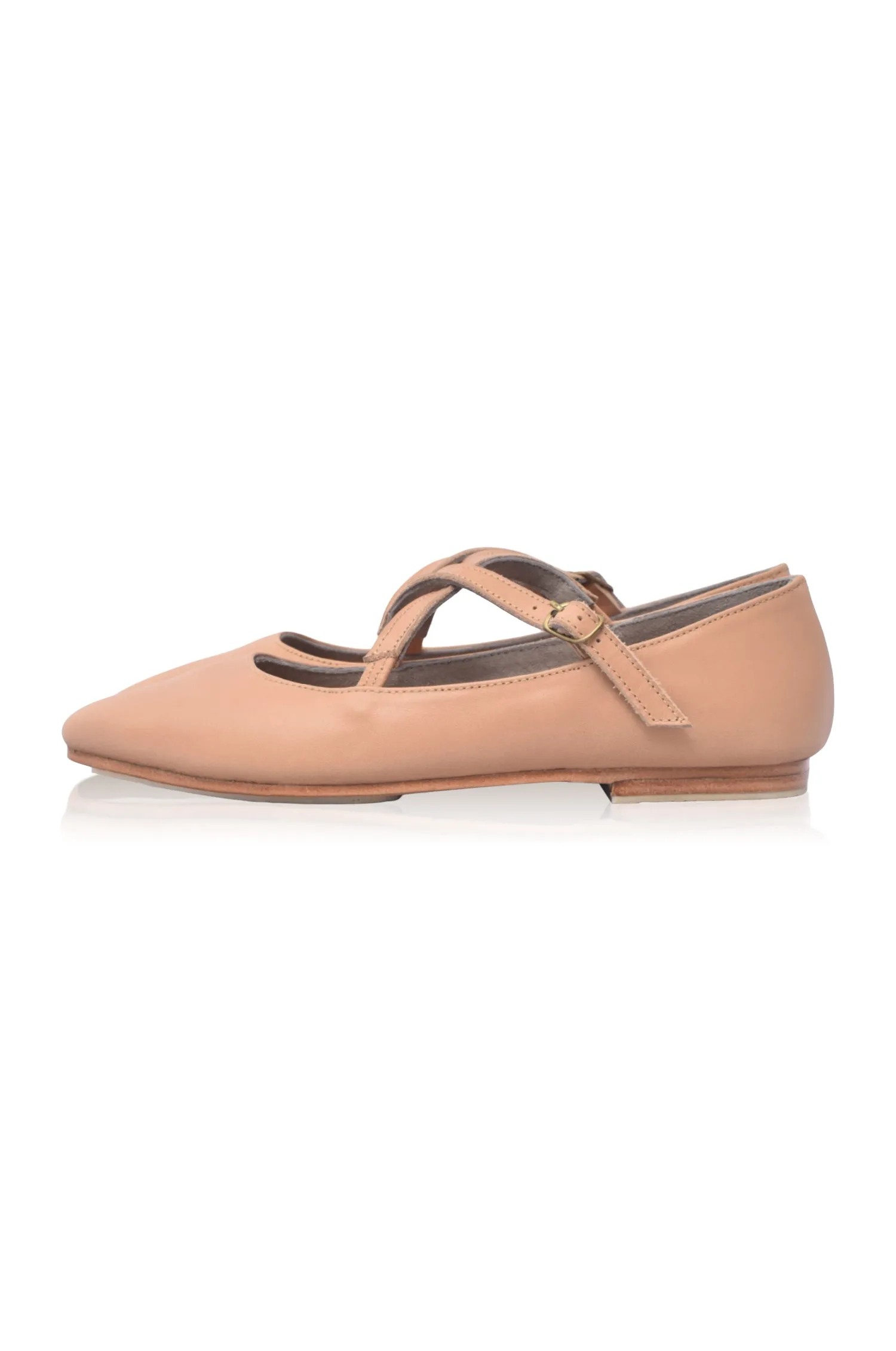Bella Vita Criss Cross Pointy Toe Flats (Sz. 6.5)