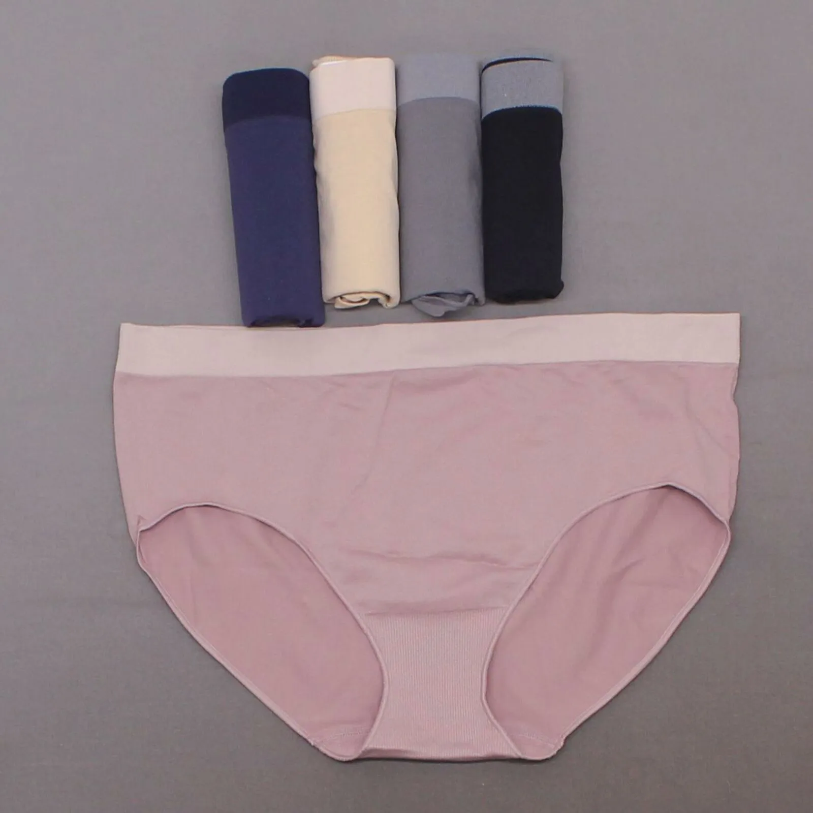 Black Bow Women's 5 Pack Seamless Microfiber Hipster Panties