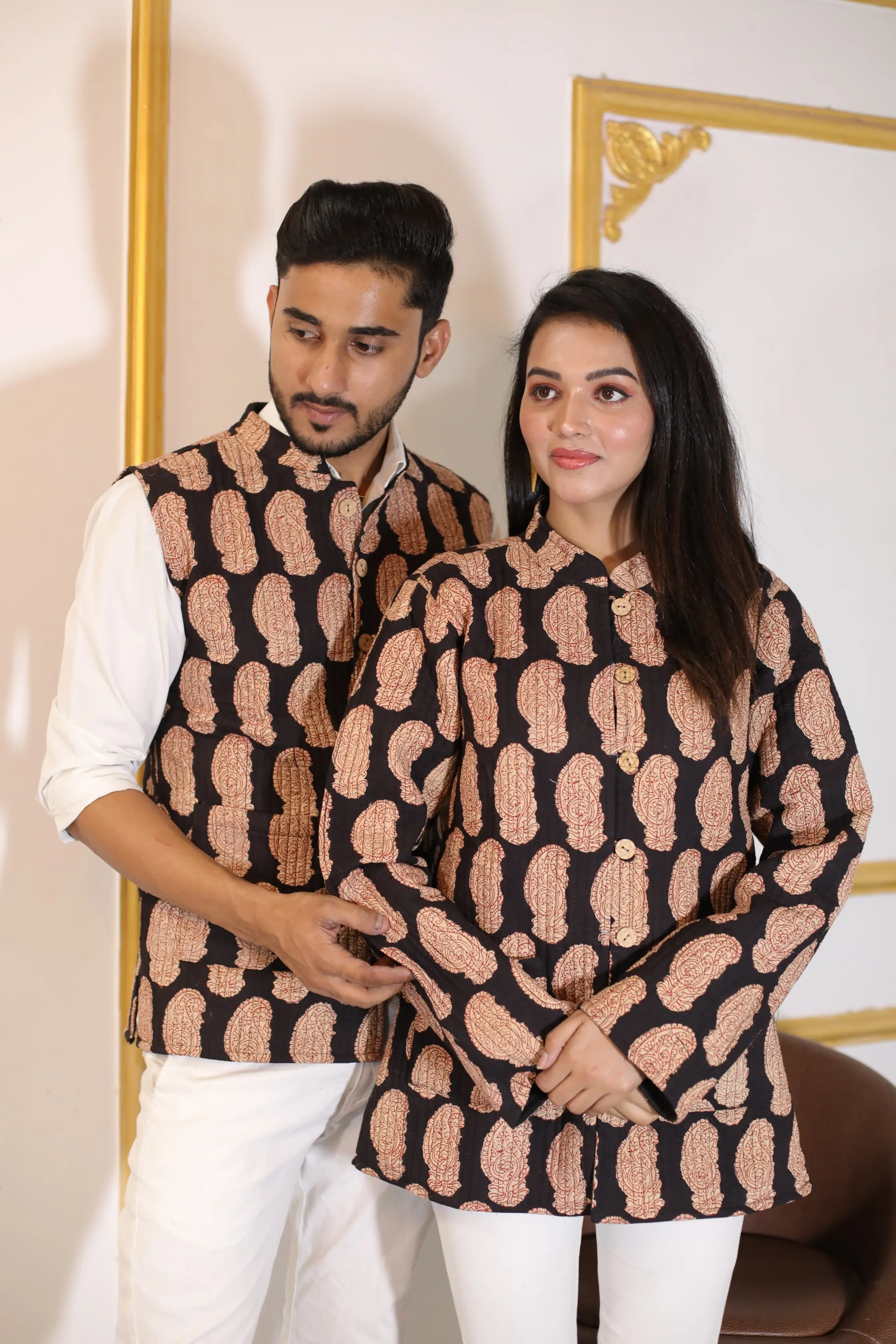 Black Color Twinning Couple Pure Cotton Bagru Print Quilted Reversible Jackets