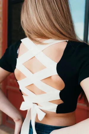 Black-Cream Criss Cross Back Knit Top MWT4485-2