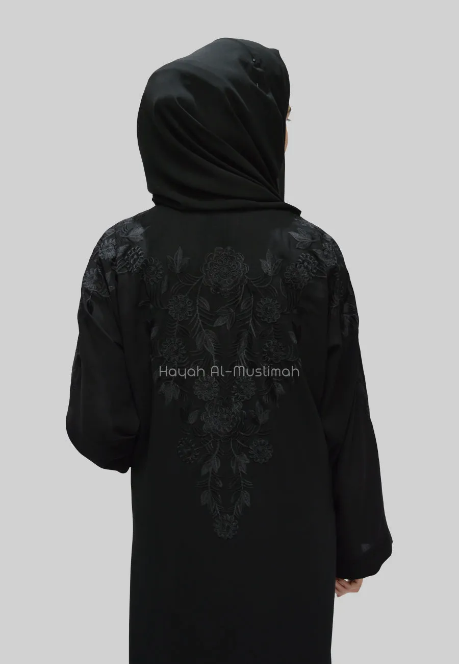 Black on Black Closed Nawra Abaya (Premium)