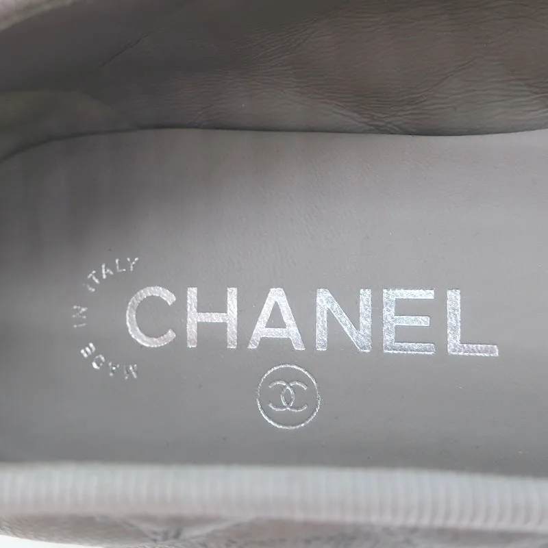 Chanel CC Cap Toe Bow Ballet Flats Silver Metallic Quilted Leather Size 41.5