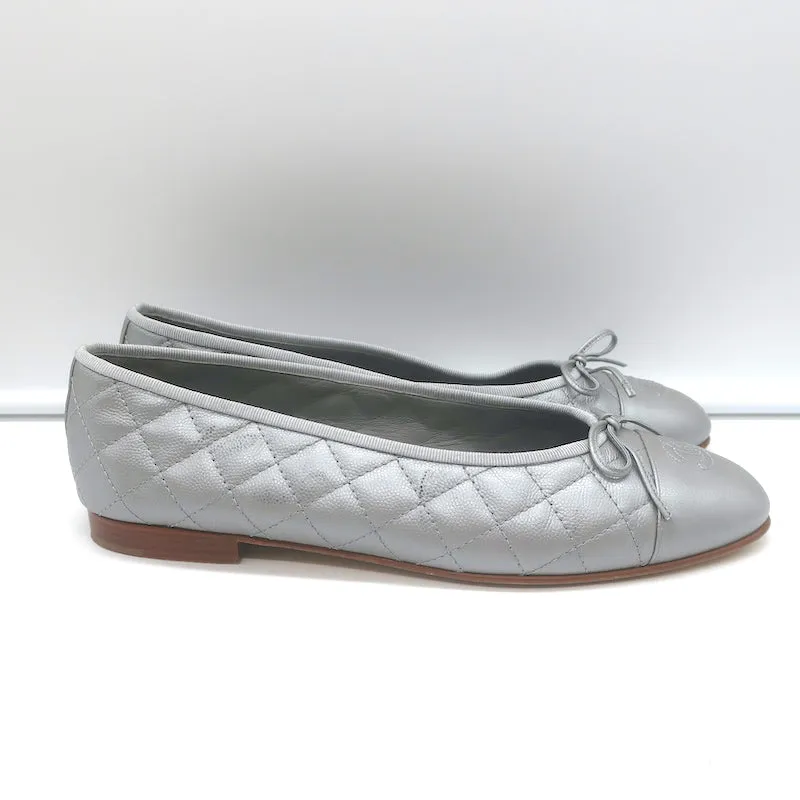 Chanel CC Cap Toe Bow Ballet Flats Silver Metallic Quilted Leather Size 41.5