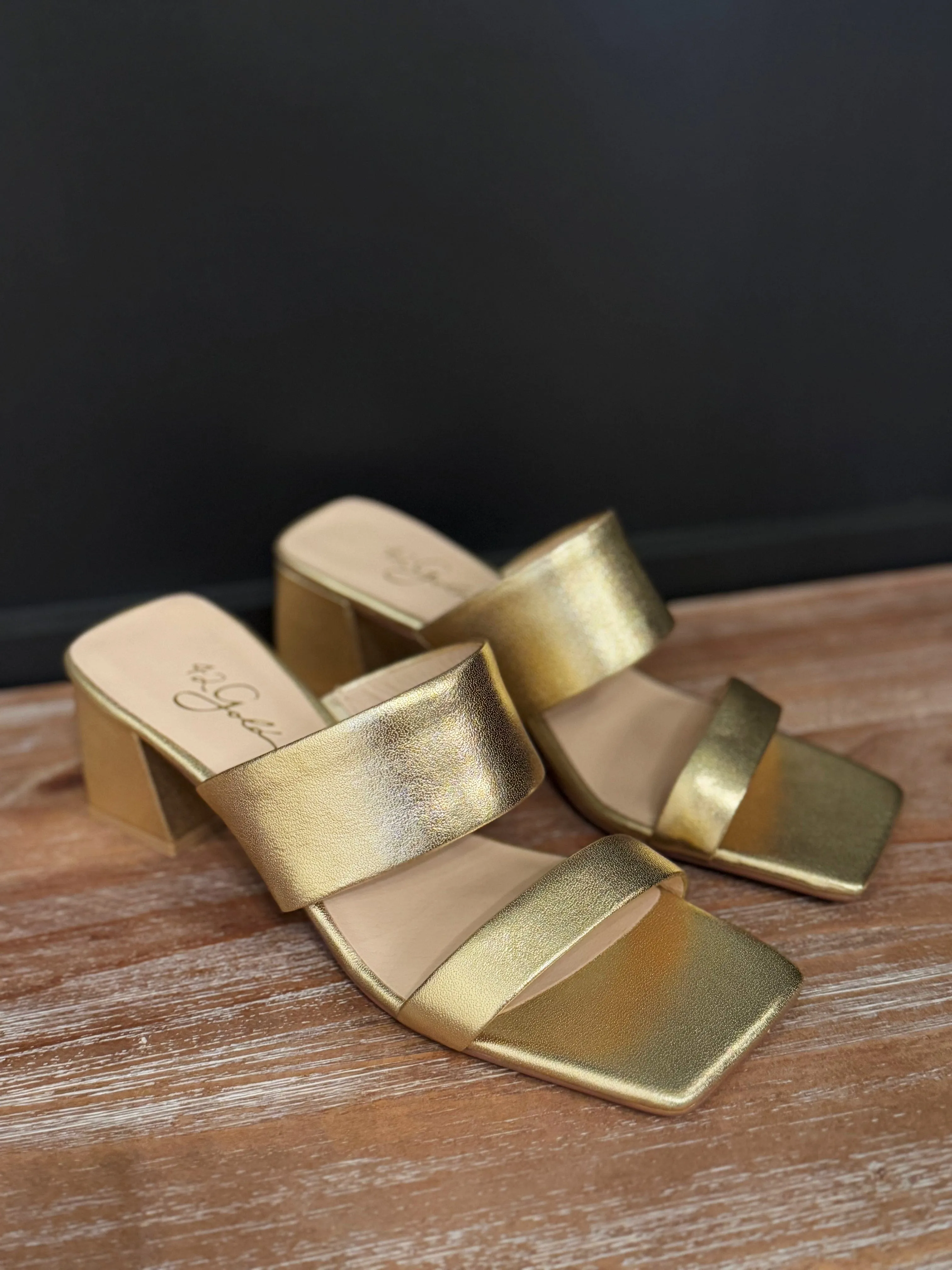 Chinese Laundry 42 Gold Lizbett Block Heel In Metallic Gold