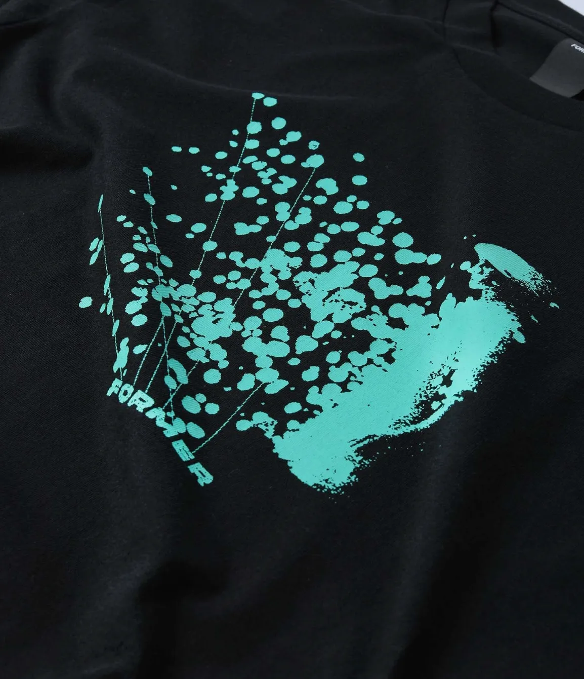 CRUMBS T-SHIRT - BLACK