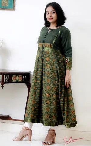 EMERALD GREEN AIRAK KURTA