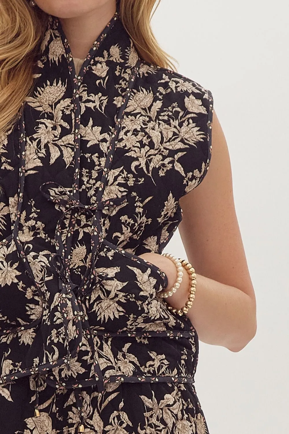 Floral Quilted Vest {Black}