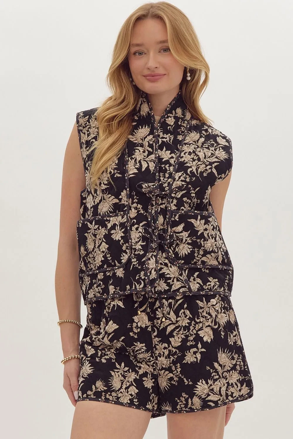 Floral Quilted Vest {Black}