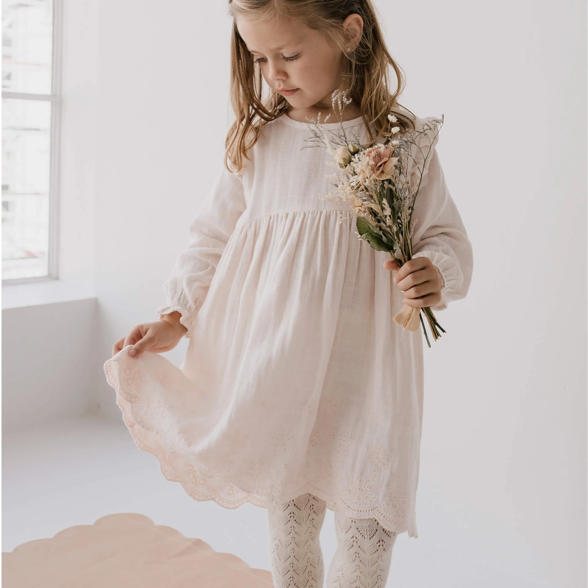 Frankie Dress aus 100% Bio-Baumwollmusselin - Goldie Kollektion