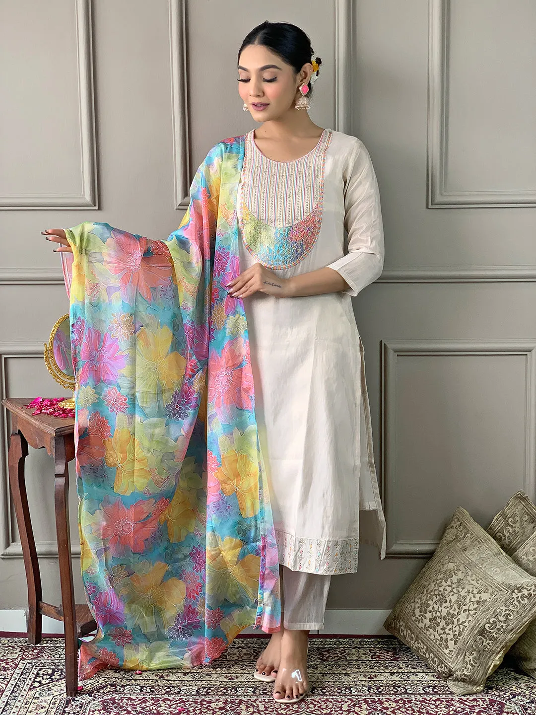 FRILLFIT : Elegant beige embroidered kurti set