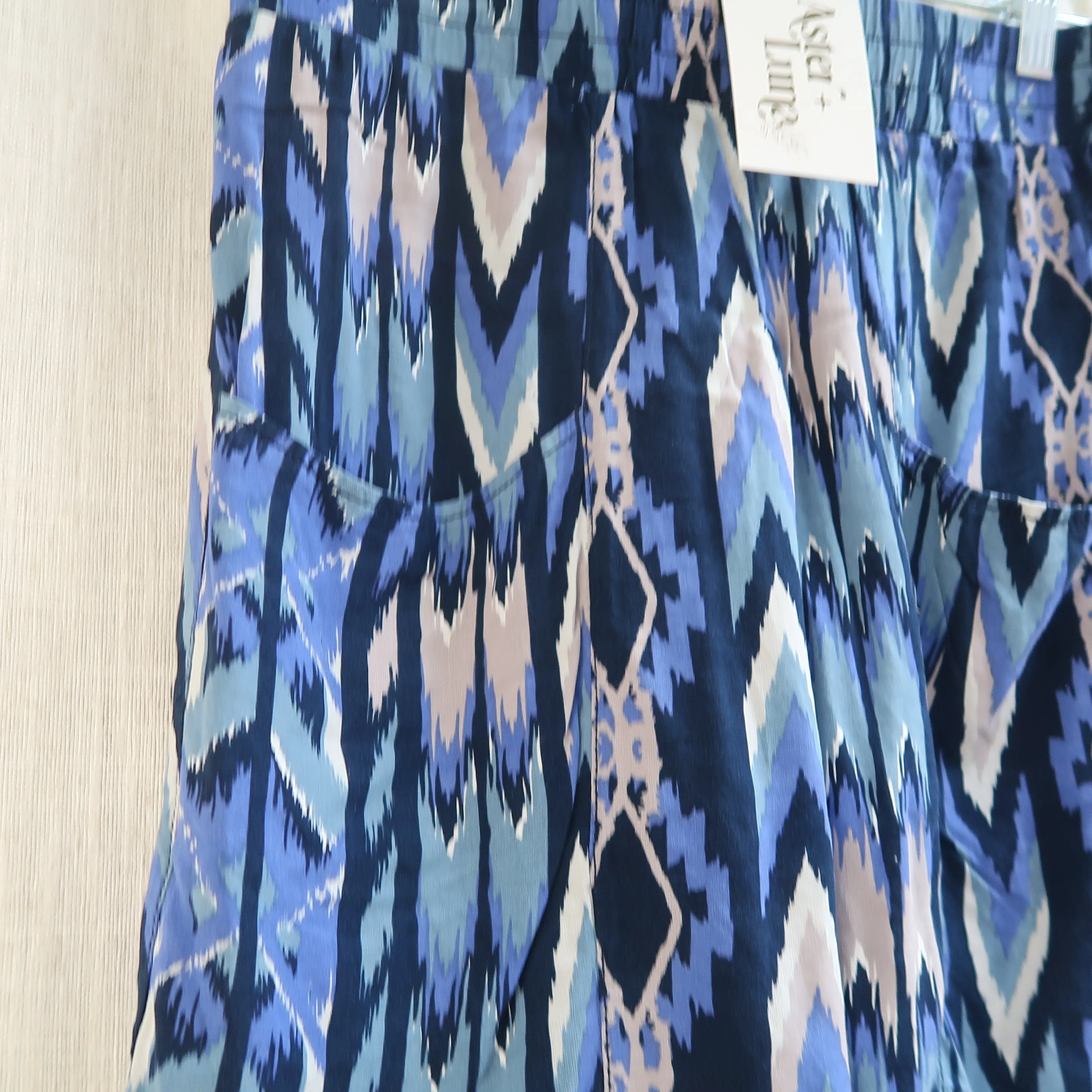 Garage - Skirt (Women's Medium)