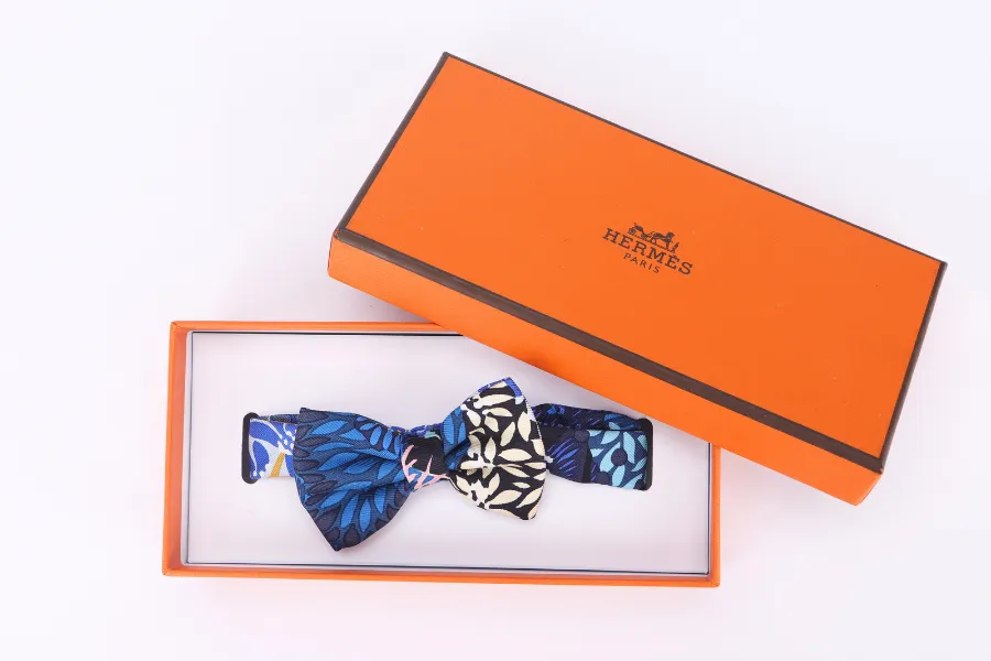HERMES MINI WOMEN'S BOW TIE BLUE FLORAL PRINT, WITH BOX