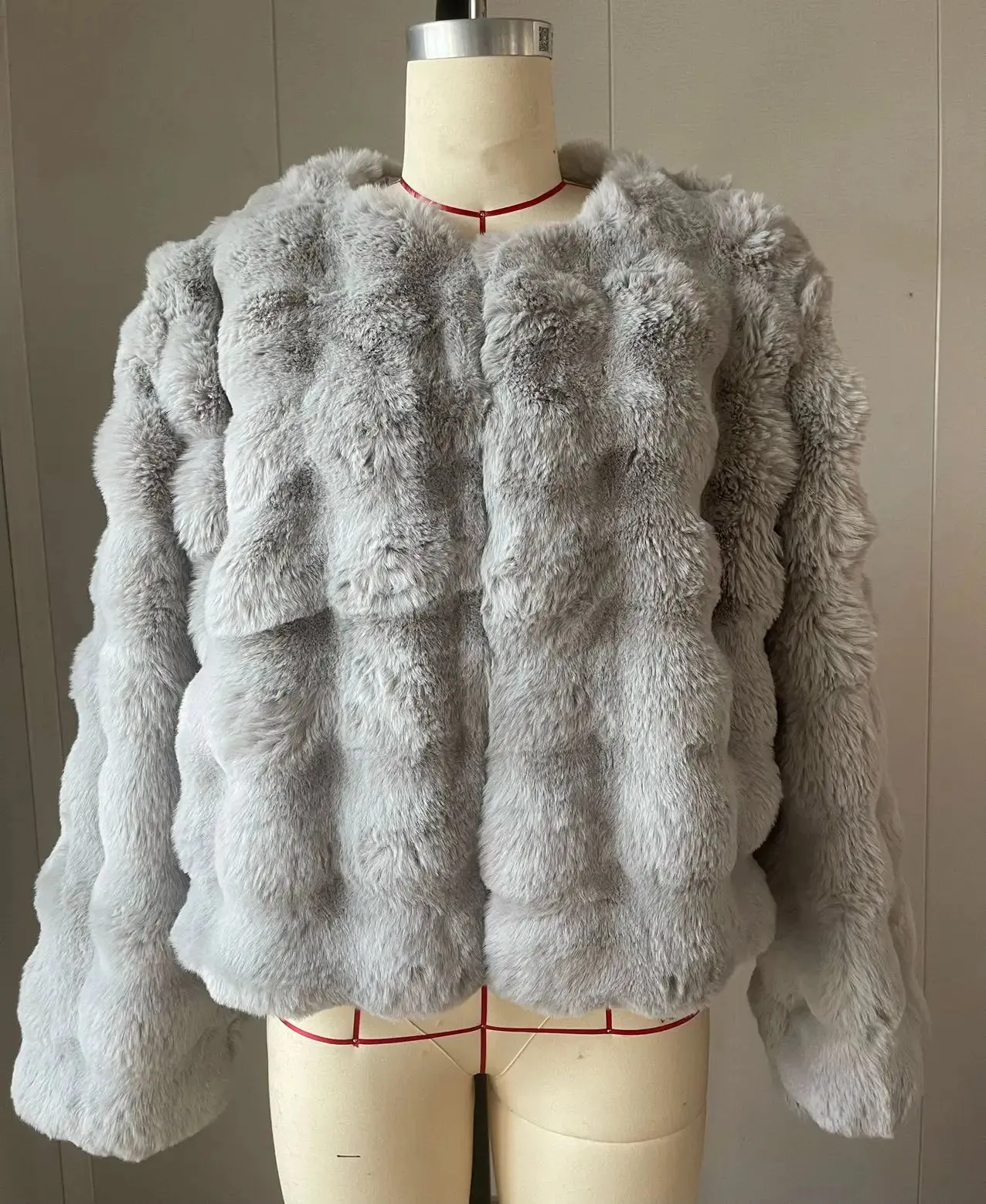 Imitation Fur Plush Collarless White Fur Coat