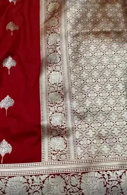 Introducing Beautiful Soft Banarasi khaddi Silk Saree