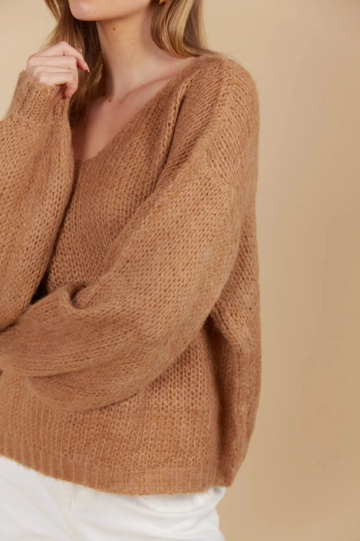 Isle of Mine - Pallas V Neck Jumper