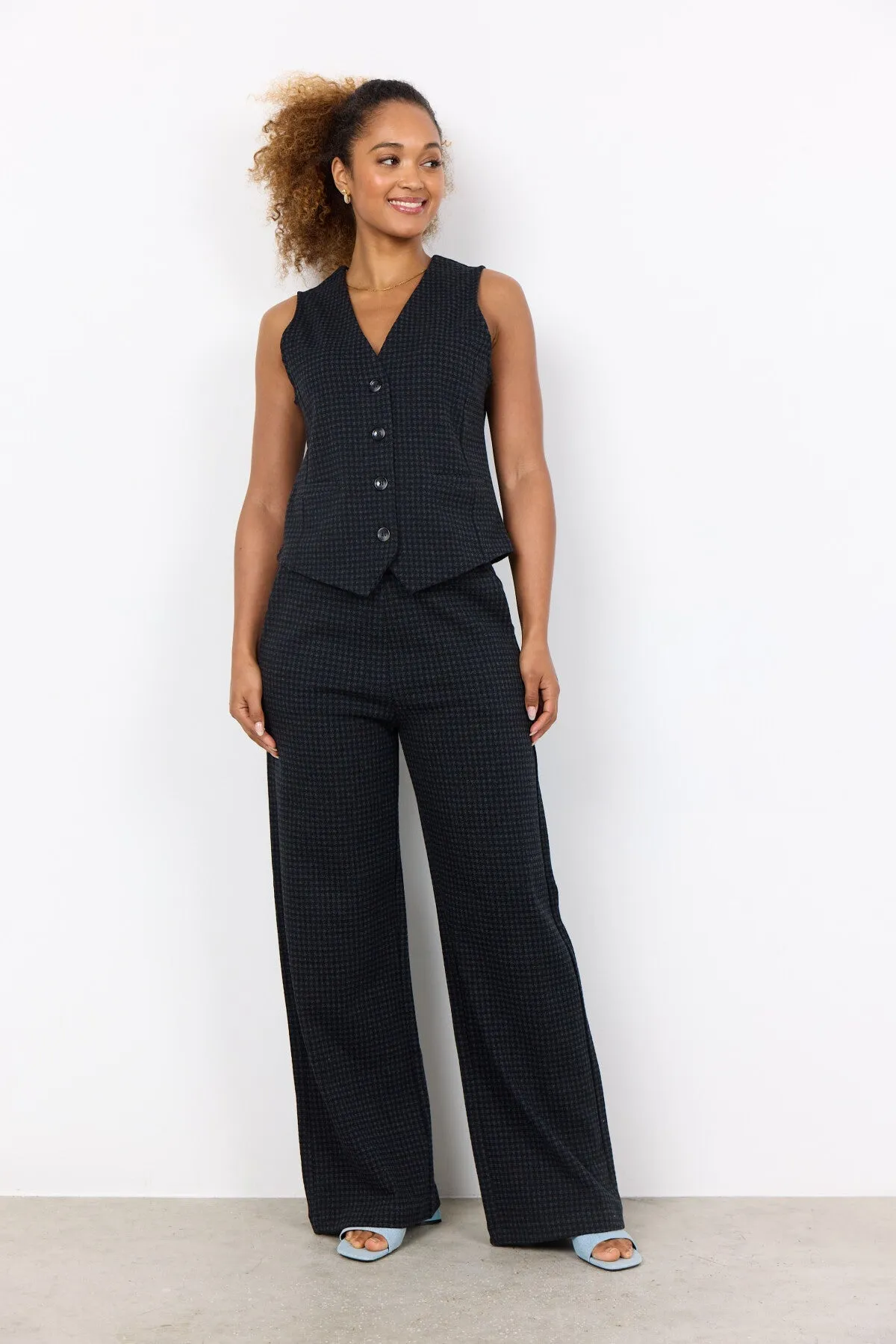 Isobel 3 Waistcoat