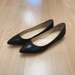 Ivanka Trump Flats Size 6.5