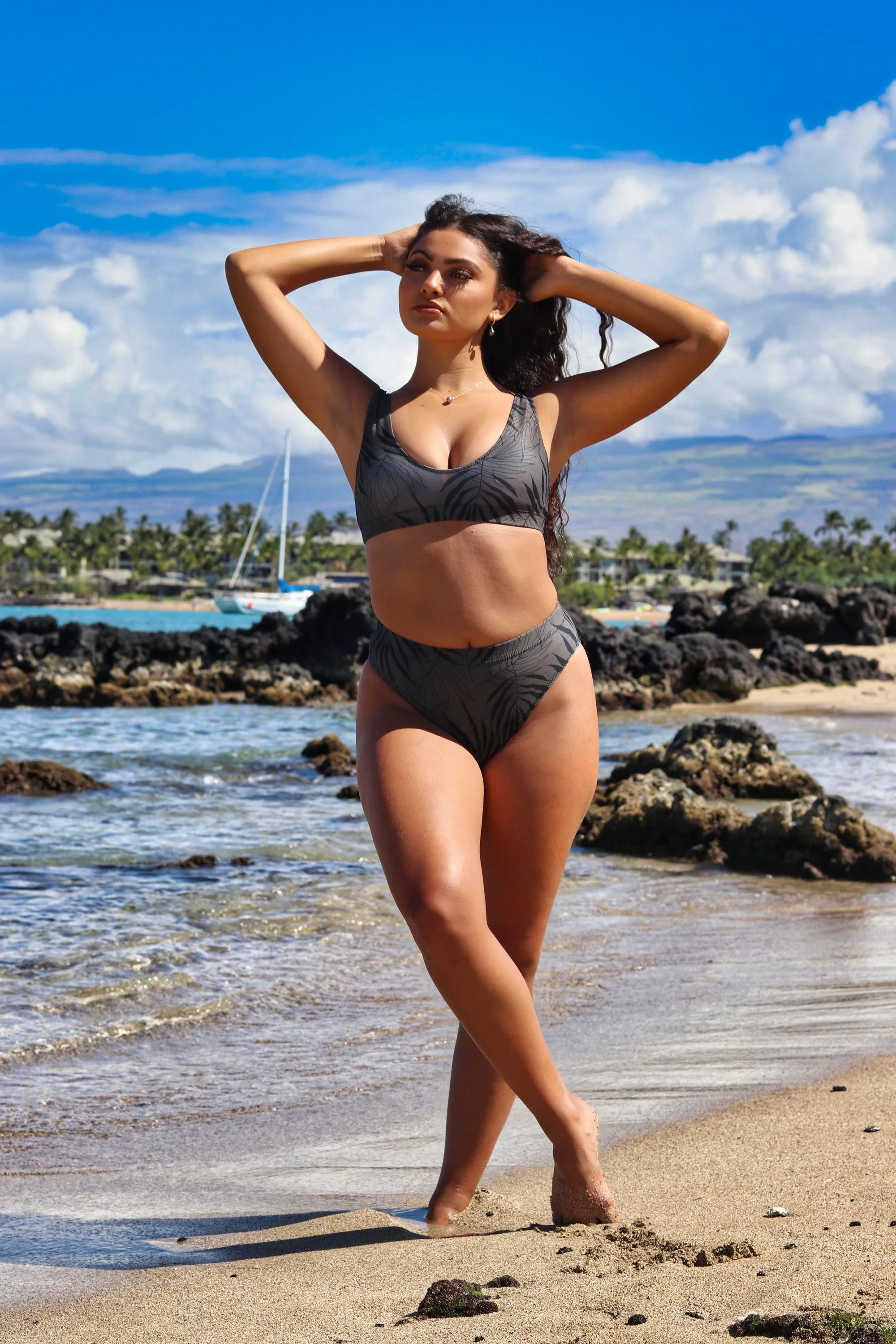'Ōkupu high-waisted bikini