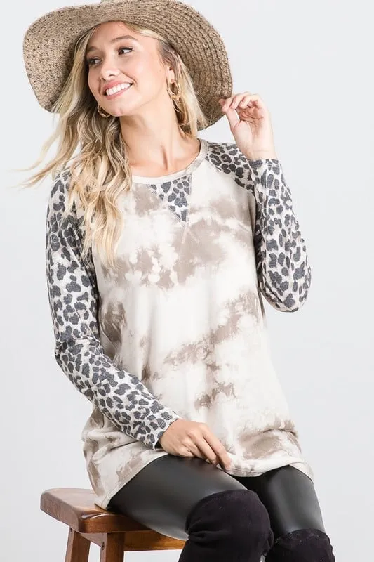 Long-Sleeved Tie-Dye & Animal Print Raglan Tee in Neutrals