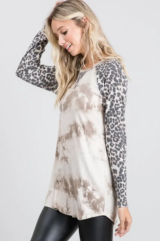 Long-Sleeved Tie-Dye & Animal Print Raglan Tee in Neutrals