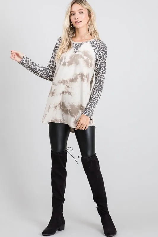 Long-Sleeved Tie-Dye & Animal Print Raglan Tee in Neutrals