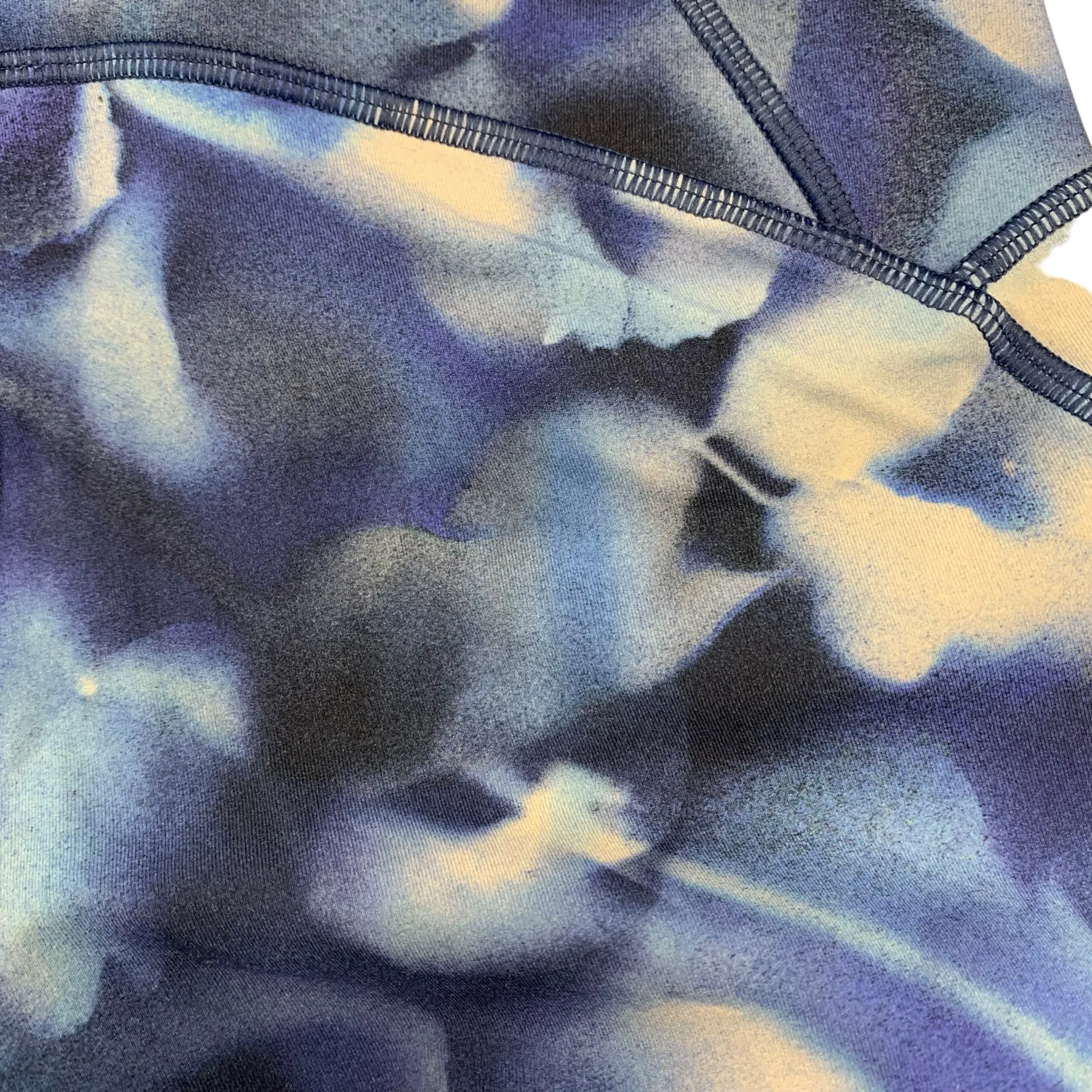 Lululemon Blue Print Capris Active Women's Size 6