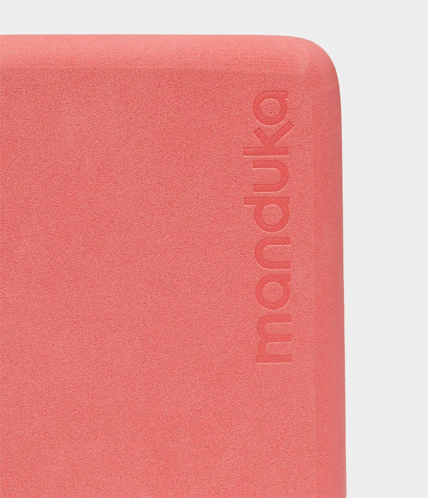 Manduka Recycled Foam Mini Travel Block  - Clay