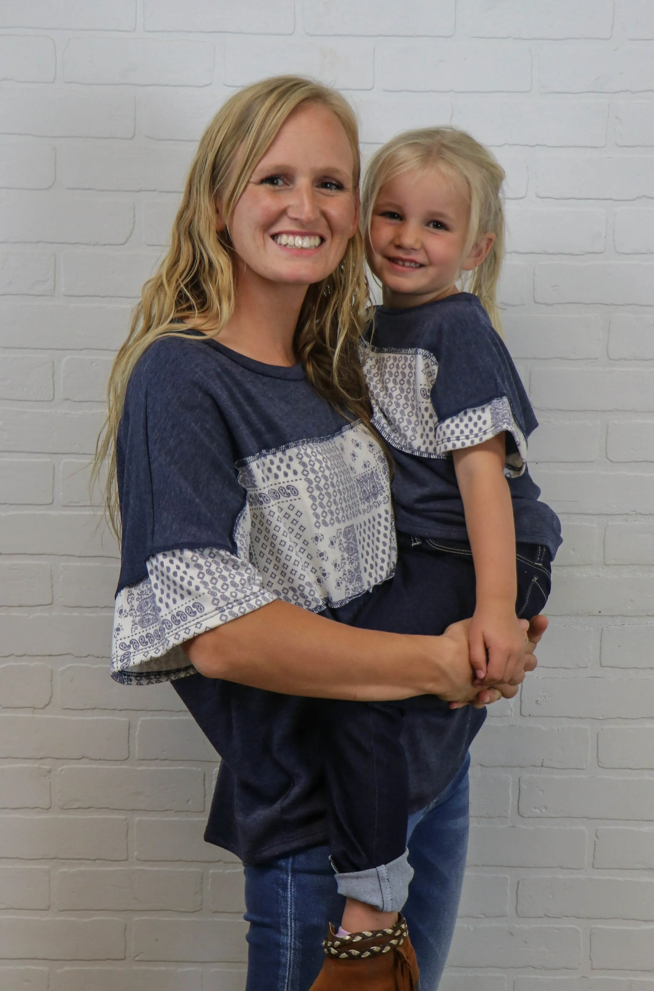 Mommy&Me Paisley Print Color Block Top