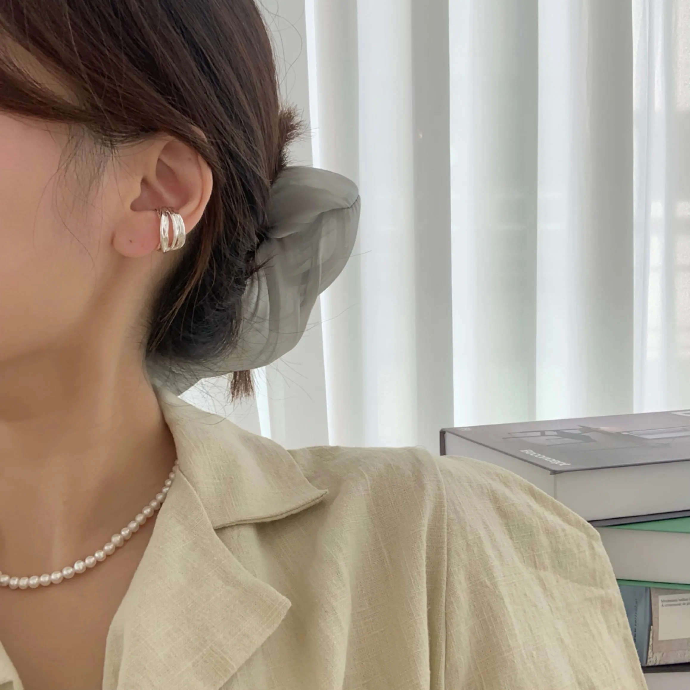 Multi Lines Crossed Ear Cuff