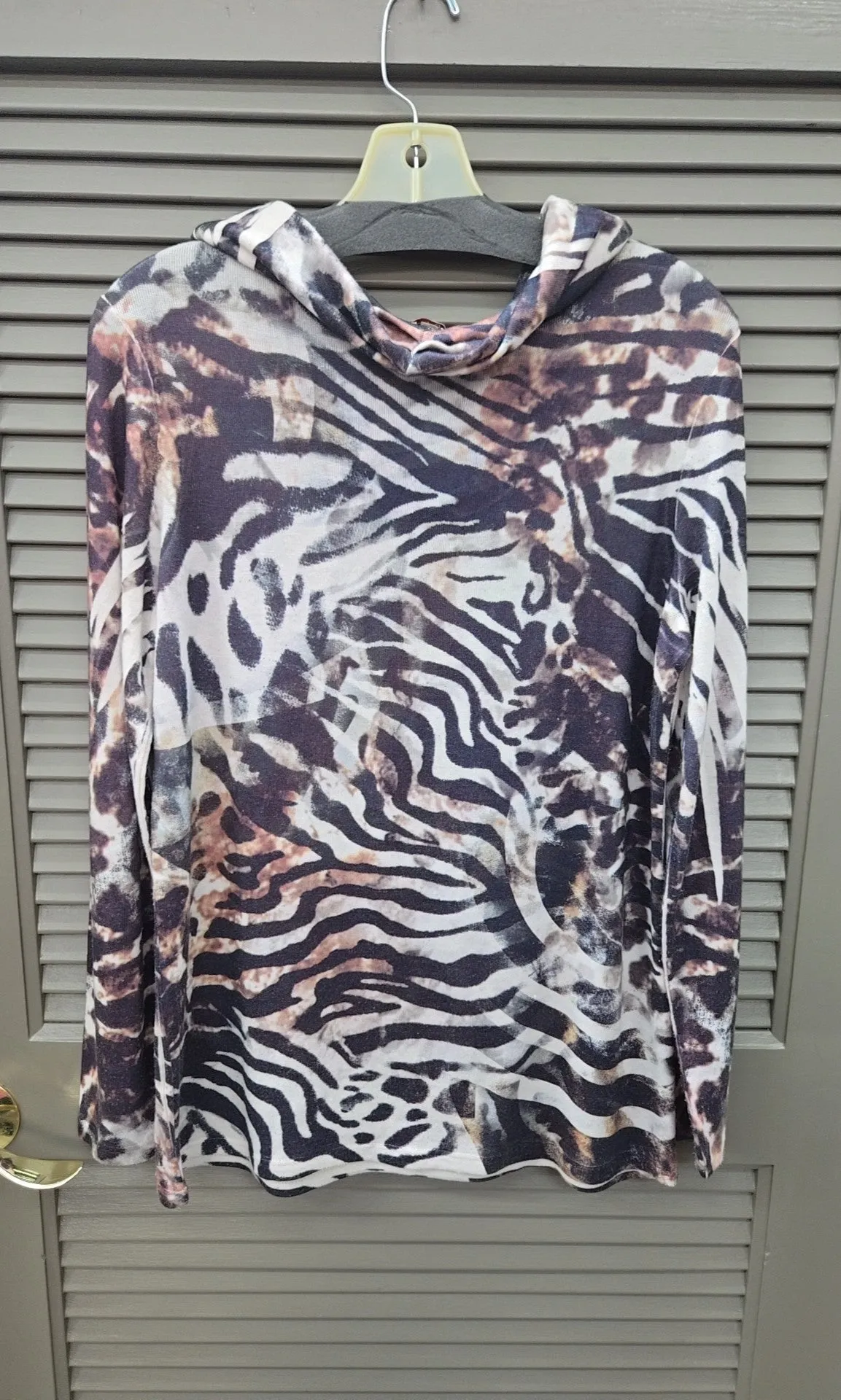 reba Size M Sweater