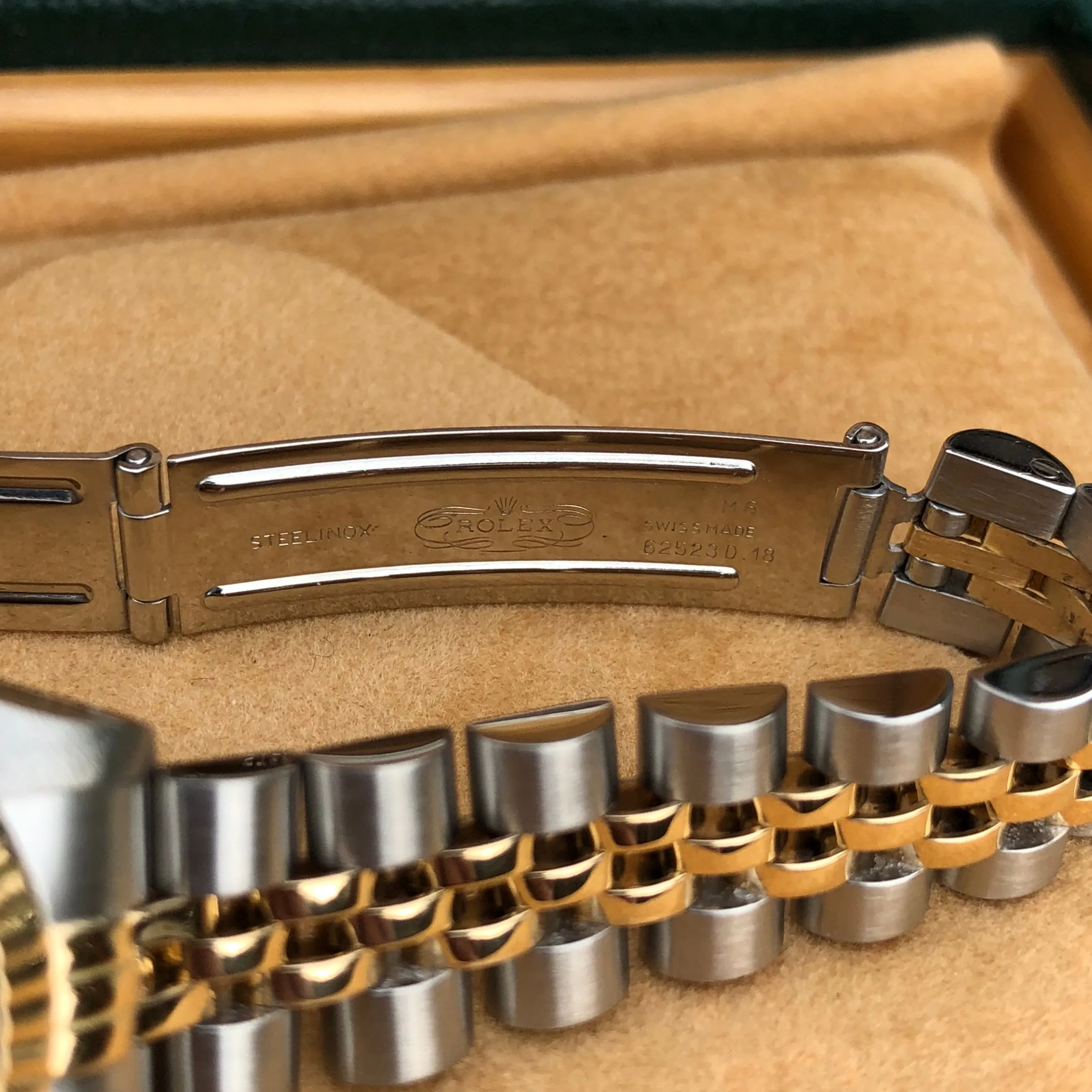 Rolex Datejust 69173 Ladies Two Tone Champagne Stick Dial Steel 18K Gold Jubilee Wristwatch