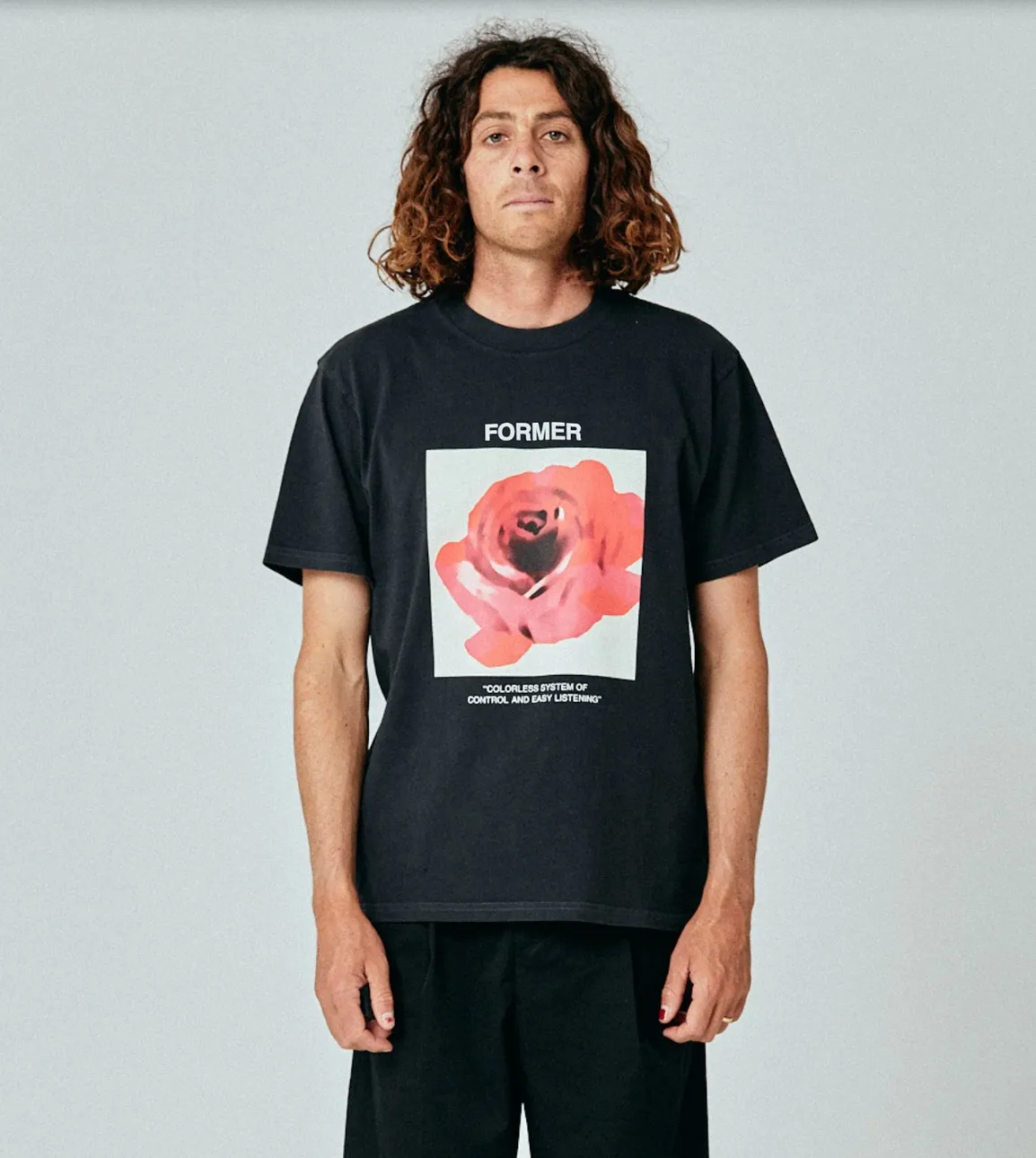 ROSETTE T-SHIRT - BLACK