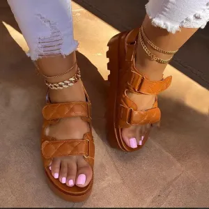 Round Toe Platform Sandals