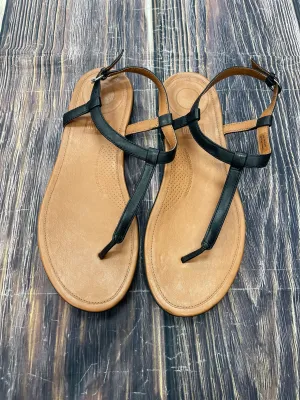 Sandals Flats By Fitflop In Black, Size: 8