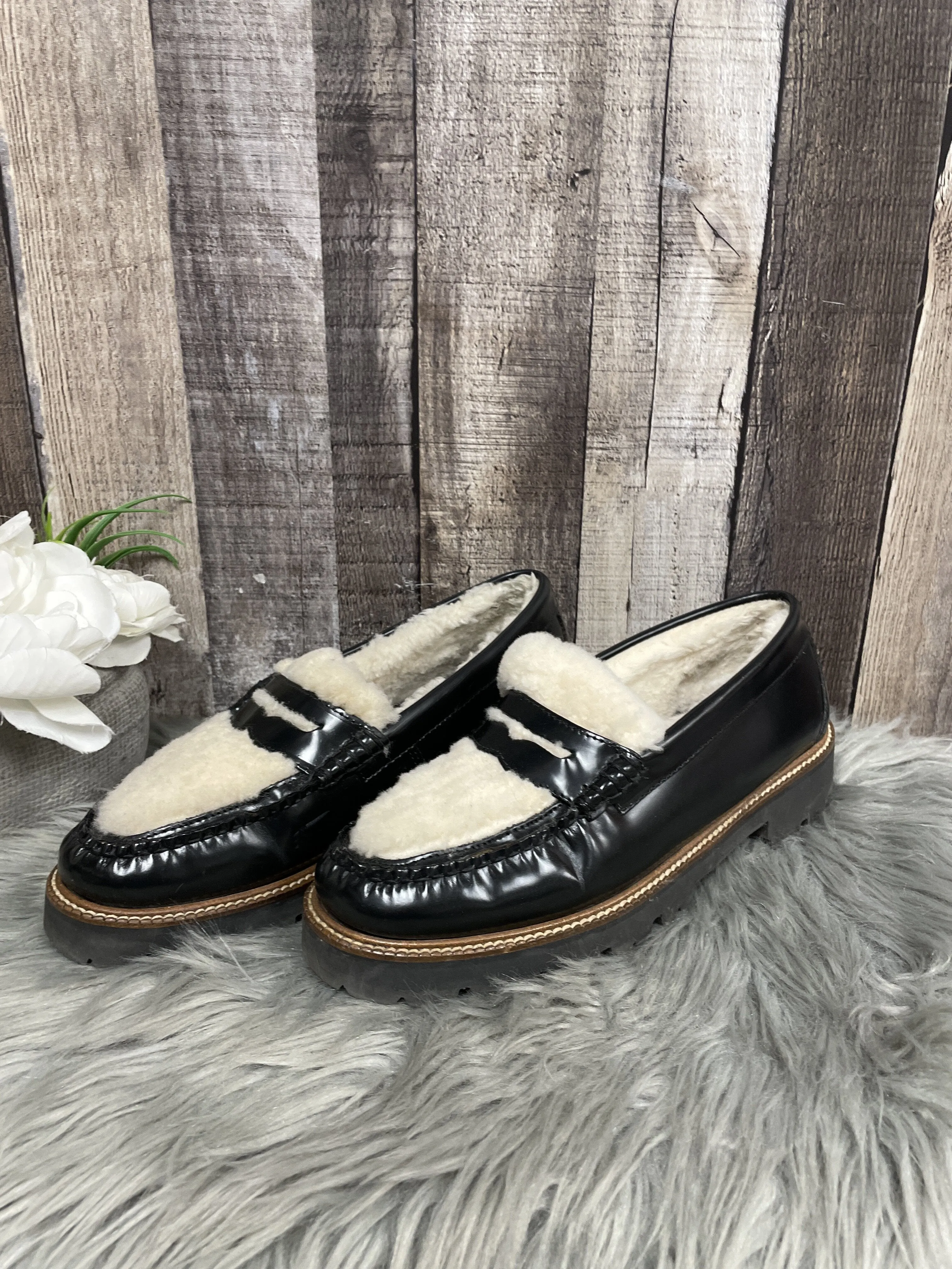Shoes Flats By Bass  Size: 8.5
