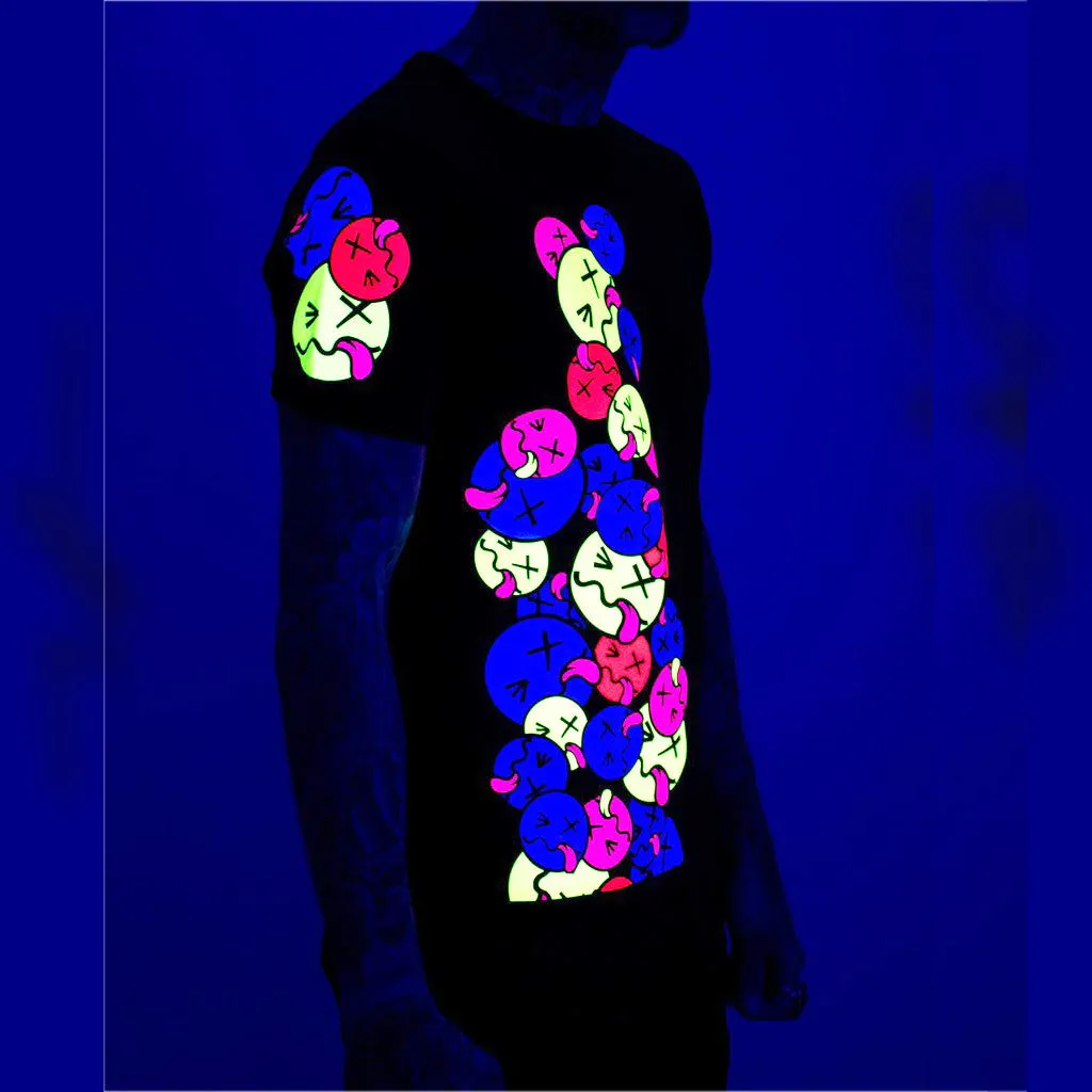 SIDE TONGUE UNISEX T-SHIRT BLACK
