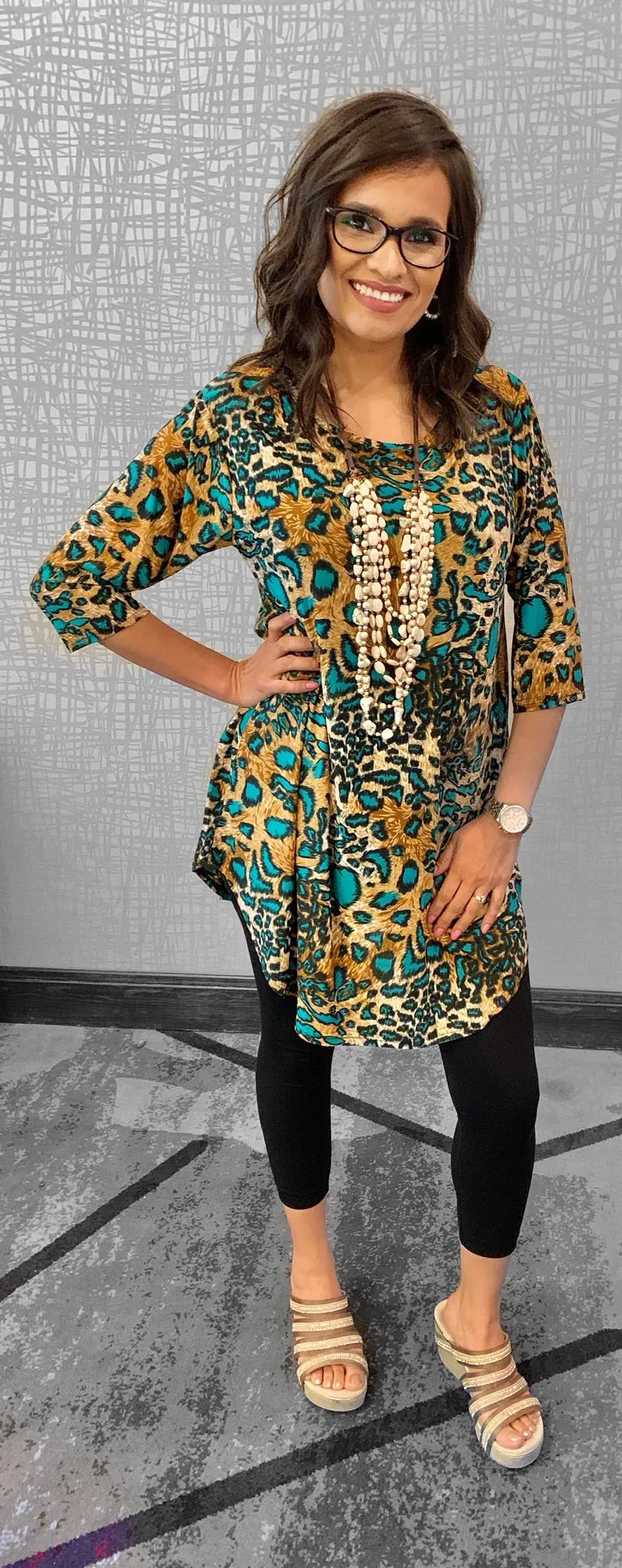 Sml, Med : Teal & Tan Leopard Scoop Tunic