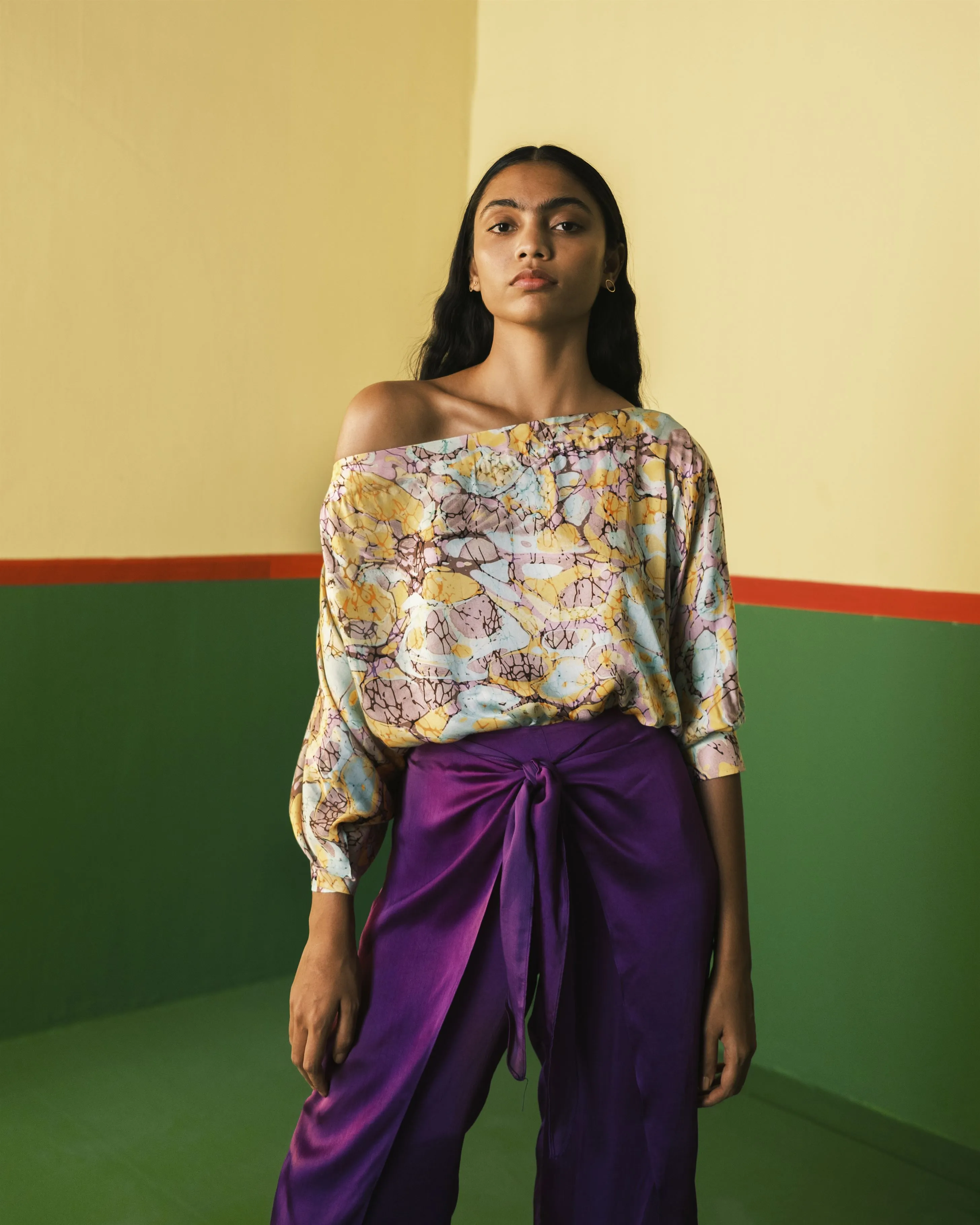 Studio Rigu   I   Mayfair Off Shoulder Top Digitally Printed Vegan Silk Yellow Marble Print Srch025