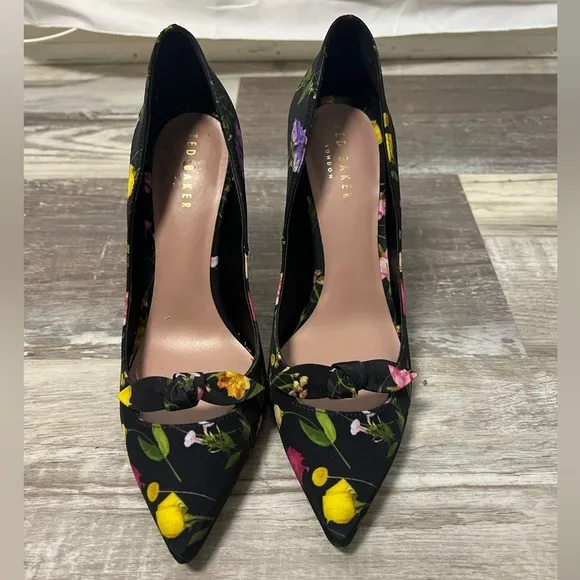 Ted‎ Baker Women's Telini Pump 6.5