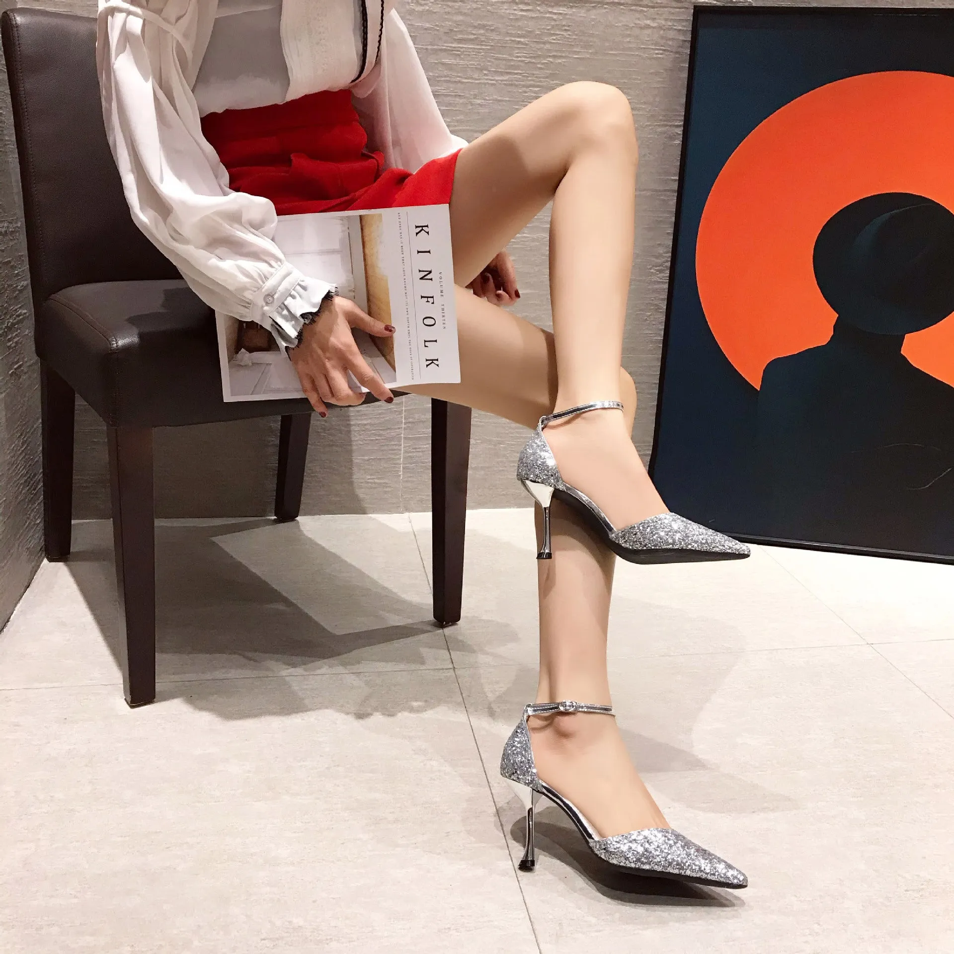 Thin heel hollow pointed wedding shoes