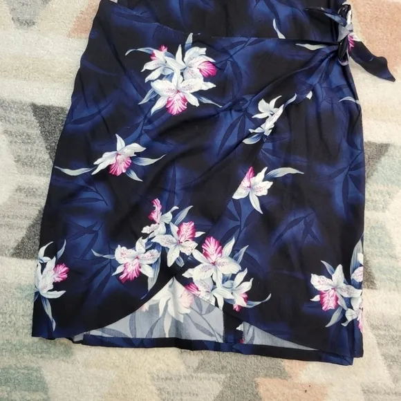 Two Palms Wrap Front Hawaiian Dress Size Medium