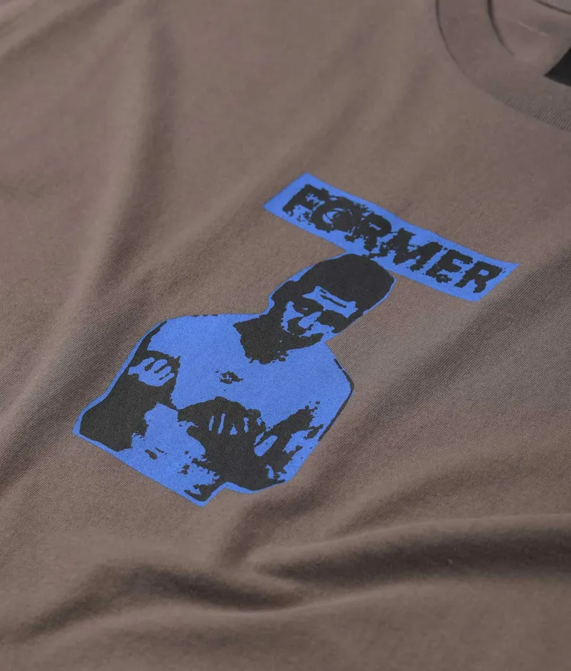UNDISTURBED T-SHIRT - TAUPE