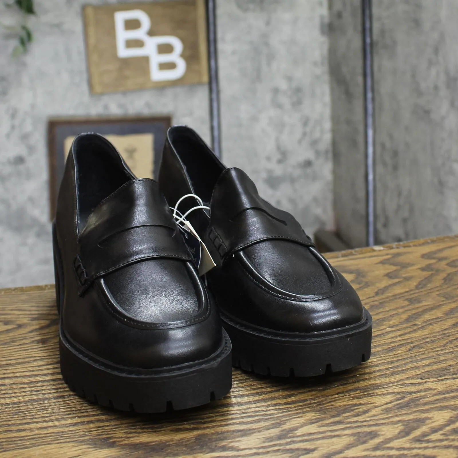 Universal Thread Womens Maisy Loafer Heels with Memory Foam Insole Black 9.5M