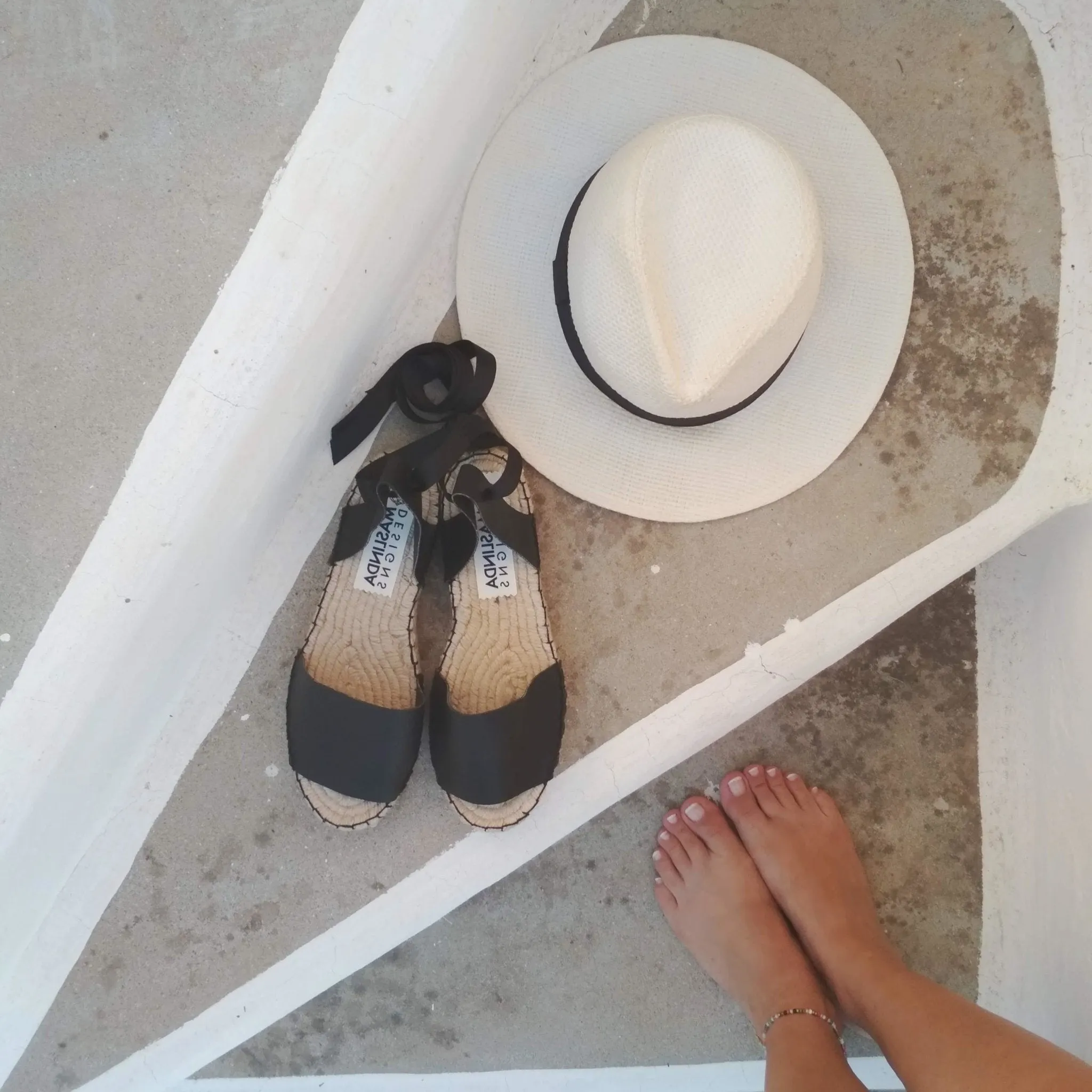 Vegan Essential Sandals-Black-Double Sole