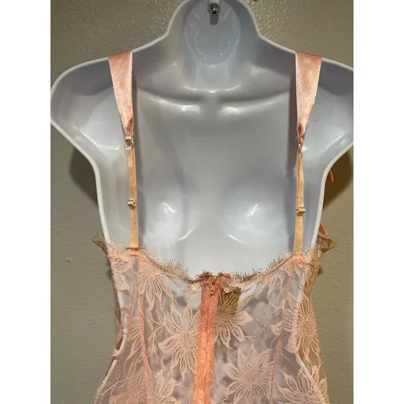 VTG Gold label Victoria’s Secret Floral Lace Teddy Lingerie Nightie Bodysuit