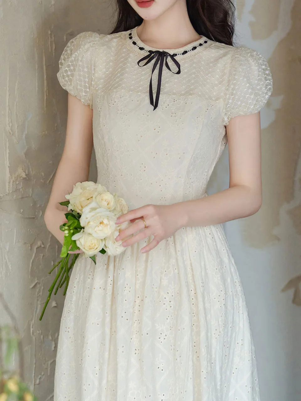 White Embroidered Bow Ribbon Crew Neck Puff Sleeve Princess Dress