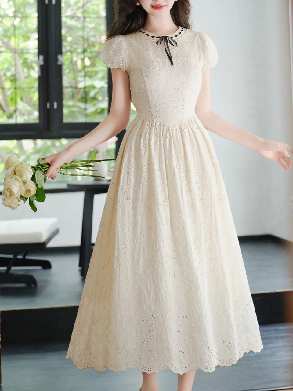 White Embroidered Bow Ribbon Crew Neck Puff Sleeve Princess Dress